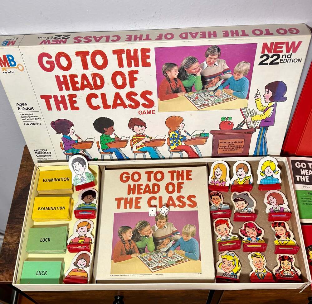 Vintage 1981 Go To The Head Of The Class Board Game 22nd Edition + Extra Board